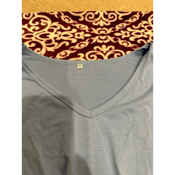 6 FOR $15 XL light blue top - Picture 2 of 2